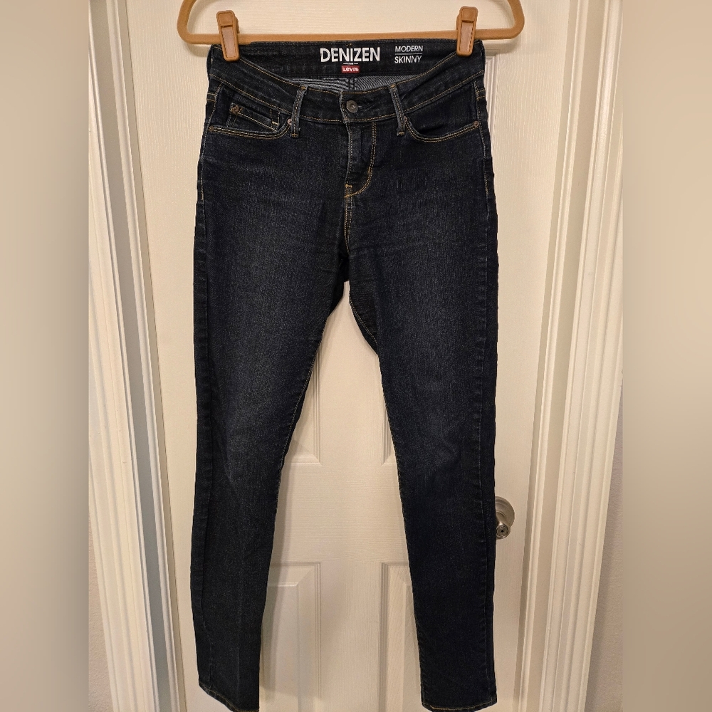 Levi's Denizen dark wash skinny jeans